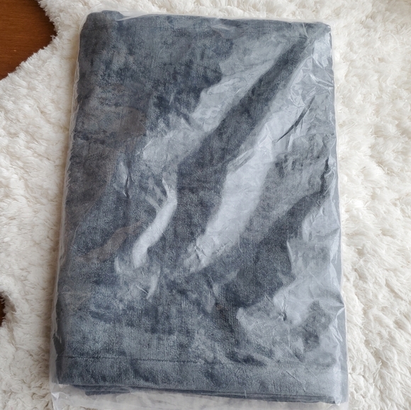 Anthropologie Linnea Crushed Velvet Table Runner - Picture 6 of 6